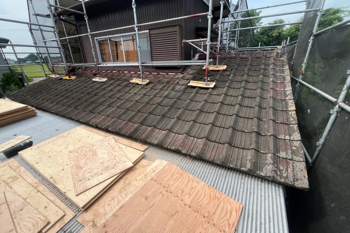 ,つくば市,つくばみらい市,土浦市,阿見町,牛久市,龍ケ崎市,石岡市,稲敷市,牛久市,美浦村,利根町,取手市,守谷市,かすみがうら市,茨城県,番長,屋根葺き替え,工事,建幸番長,屋根工事,屋根,雨樋,修理,外壁,外壁張替工事,リフォーム,カバー工法,内装工事,雨漏り,健康,コロニアル,Tルーフ,シングル屋根,横暖ルーフ,板金屋根,瓦,トタン,スレート,ガルバリウム鋼板,ルーフィング,予防,診断,お家,早期発見,お家のことなら,診断,ディプロマットスター