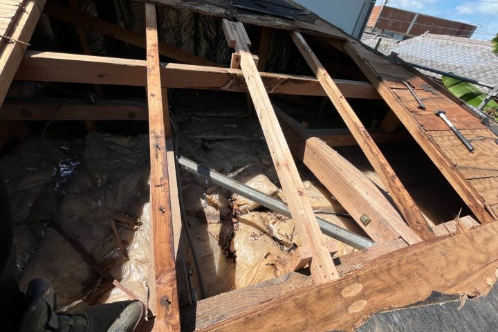 ,つくば市,つくばみらい市,土浦市,阿見町,牛久市,龍ケ崎市,石岡市,稲敷市,牛久市,美浦村,利根町,取手市,守谷市,かすみがうら市,茨城県,番長,屋根葺き替え,工事,建幸番長,屋根工事,屋根,雨樋,修理,外壁,外壁張替工事,リフォーム,カバー工法,内装工事,雨漏り,健康,コロニアル,Tルーフ,シングル屋根,横暖ルーフ,板金屋根,瓦,トタン,スレート,ガルバリウム鋼板,ルーフィング,予防,診断,お家,早期発見,お家のことなら,診断,ディプロマットスター