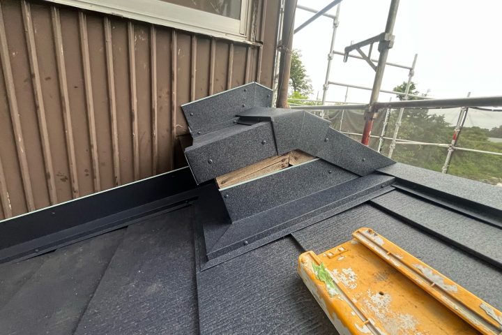 ,つくば市,つくばみらい市,土浦市,阿見町,牛久市,龍ケ崎市,石岡市,稲敷市,牛久市,美浦村,利根町,取手市,守谷市,かすみがうら市,茨城県,番長,屋根葺き替え,工事,建幸番長,屋根工事,屋根,雨樋,修理,外壁,外壁張替工事,リフォーム,カバー工法,内装工事,雨漏り,健康,コロニアル,Tルーフ,シングル屋根,横暖ルーフ,板金屋根,瓦,トタン,スレート,ガルバリウム鋼板,ルーフィング,予防,診断,お家,早期発見,お家のことなら,診断,ディプロマットスター